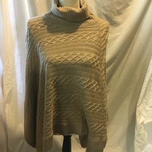 Worth by NY, Tan cable turtleneck poncho, size small